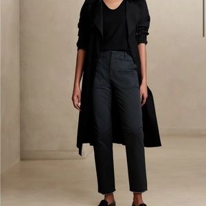 Banana Republic, authentic girlfriend Chino - Black (NWT)